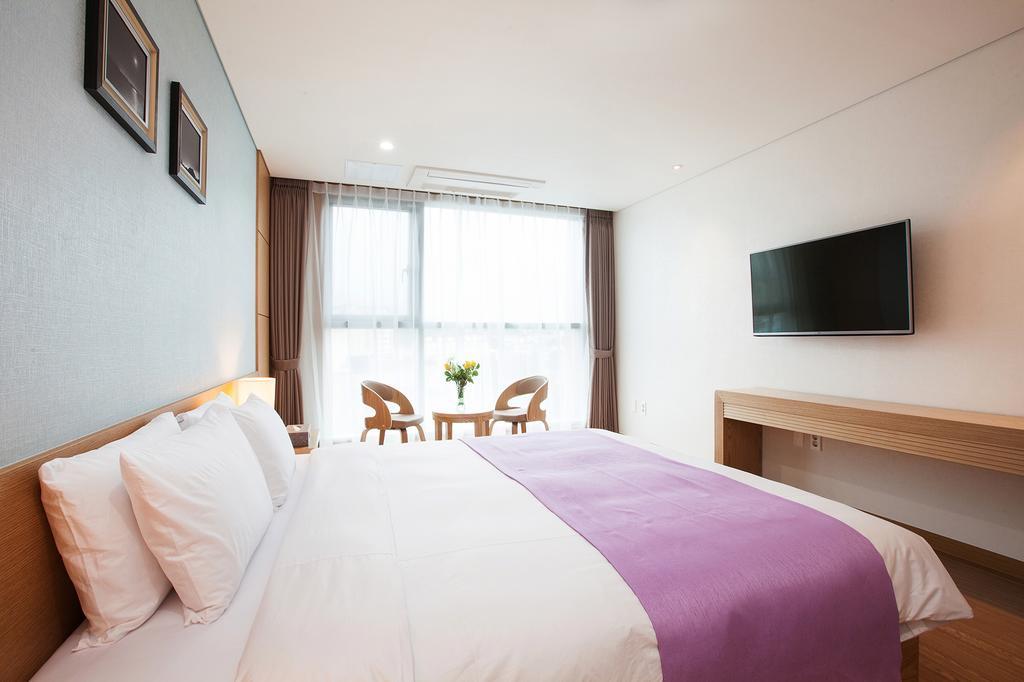 Youus Hotel Seogwipo Zewnętrze zdjęcie