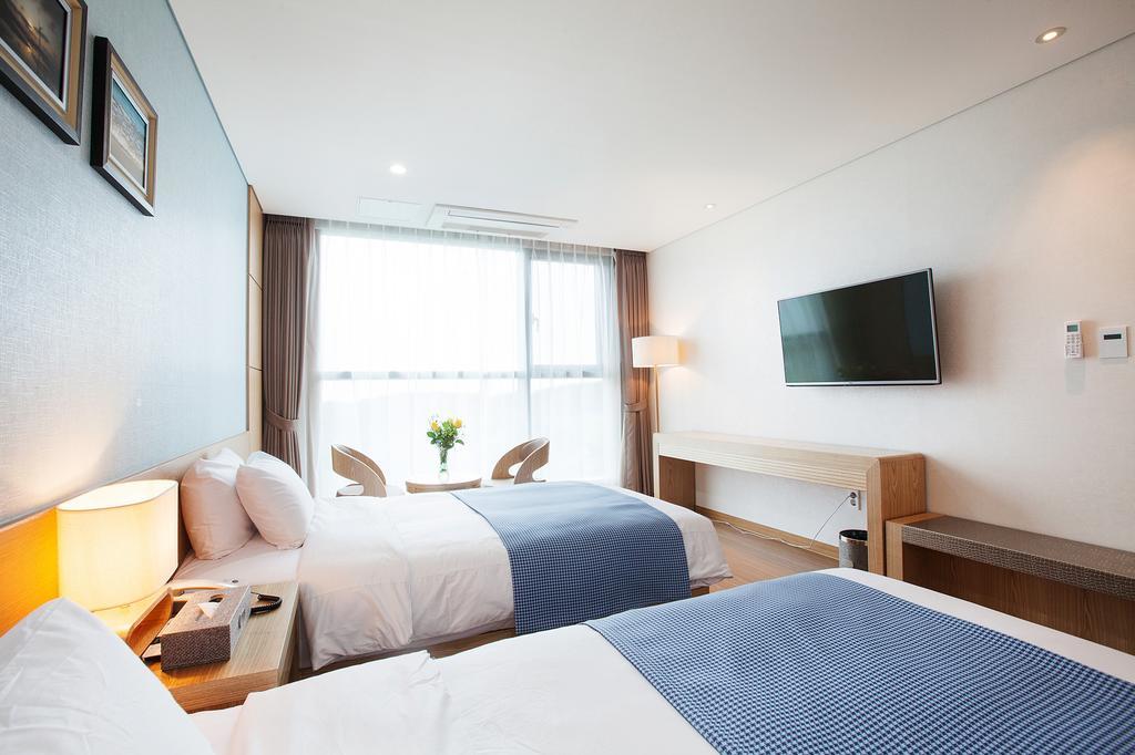Youus Hotel Seogwipo Zewnętrze zdjęcie