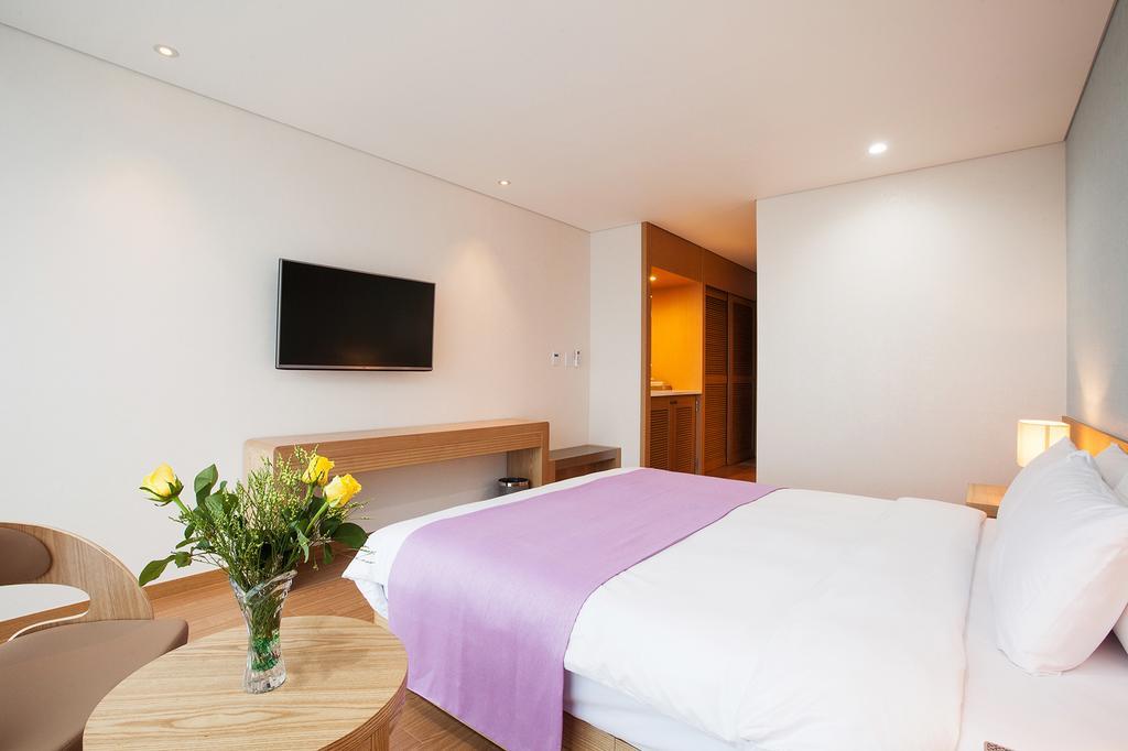 Youus Hotel Seogwipo Zewnętrze zdjęcie