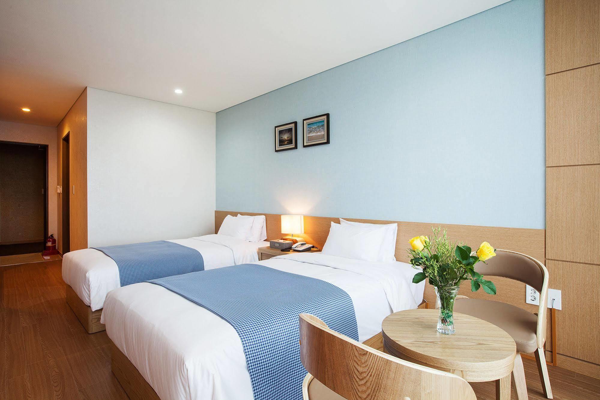 Youus Hotel Seogwipo Zewnętrze zdjęcie