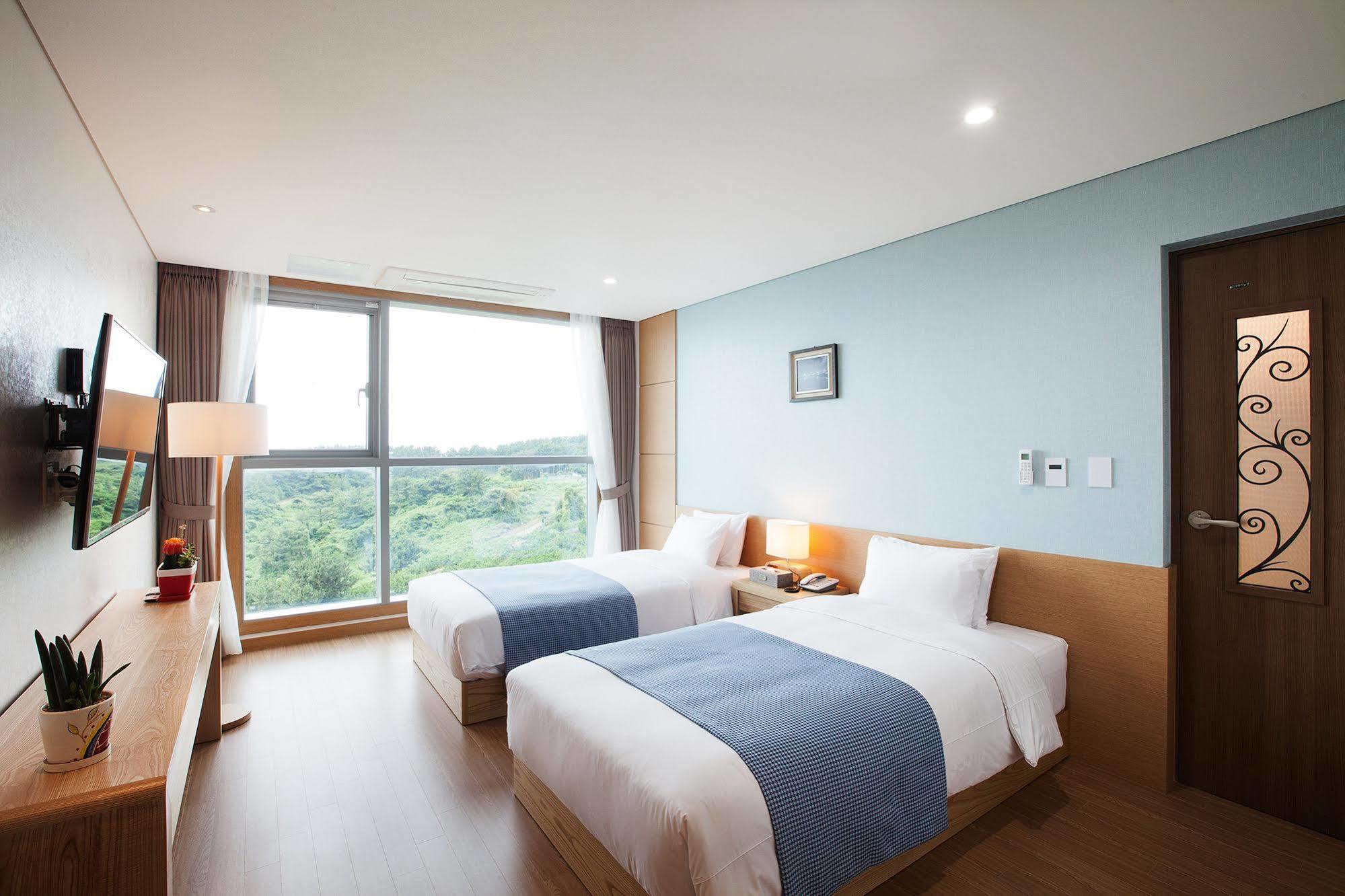 Youus Hotel Seogwipo Zewnętrze zdjęcie