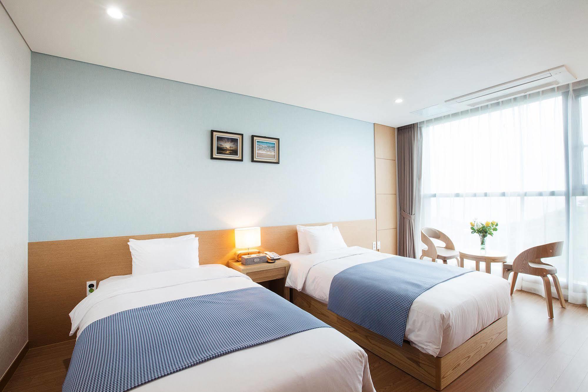 Youus Hotel Seogwipo Zewnętrze zdjęcie